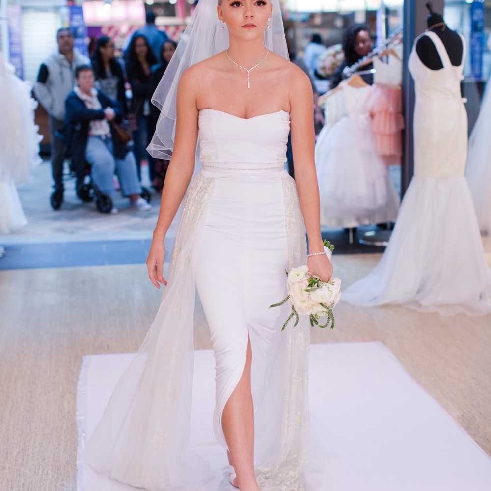 Joanne - Strapless - Lace Inserts - Side Train